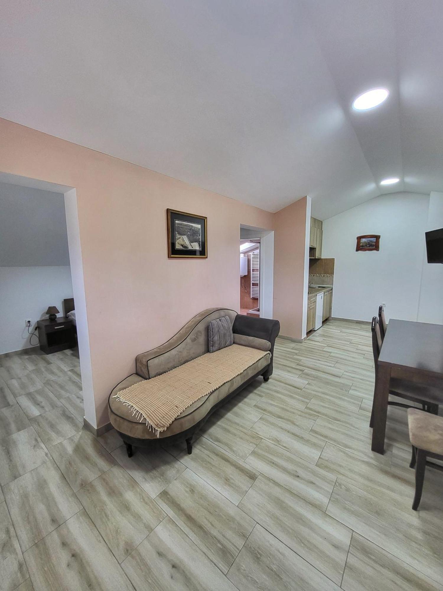 Apartmani Tarsko Jezero Zaovine Номер фото